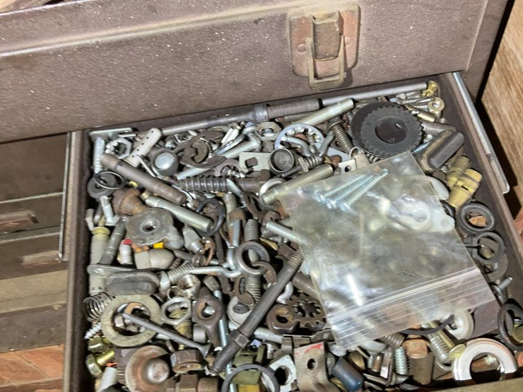 #266-•-tool-chest,-oils,-torches-and-parts-image-17