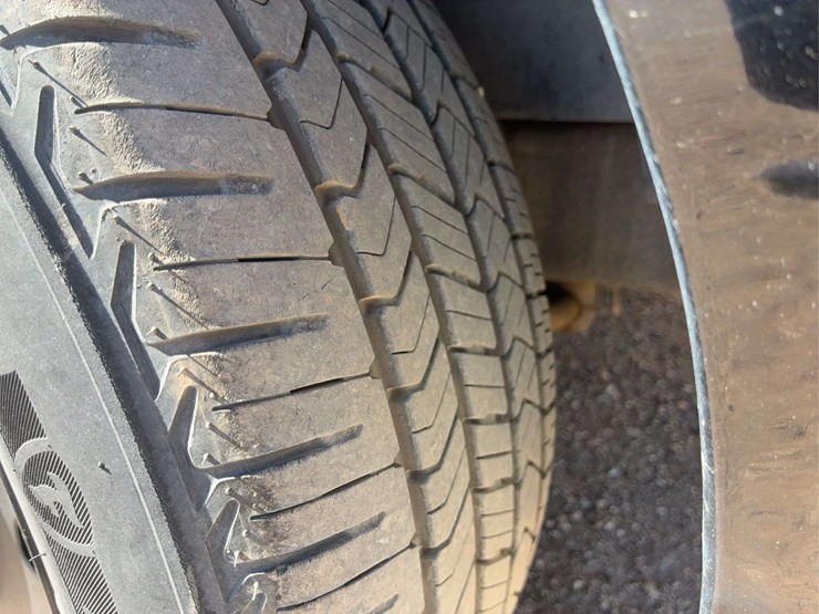 2011-ford-crown-victoria-lx-police-/-sedan-4d-image-36