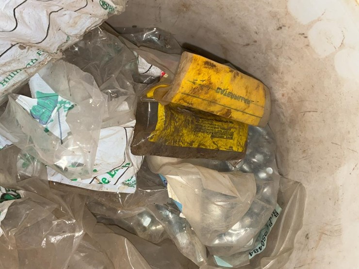 #268-•-bolt-bin-and-bolts-image-4