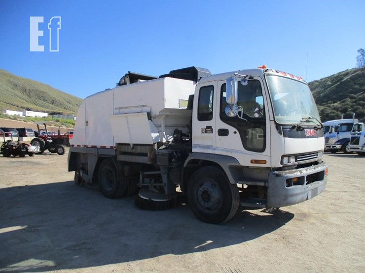 2004-gmc-t7500-image-2