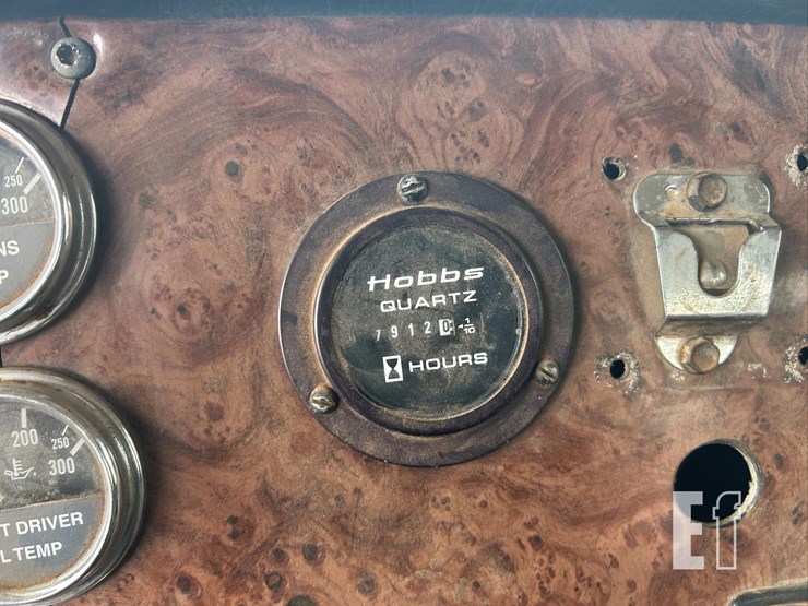 2004-peterbilt-357-image-47