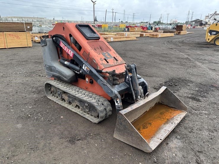 2012-ditch-witch-sk650-image-2
