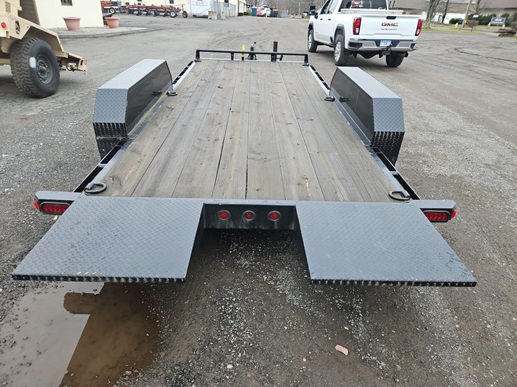 2020-pequea-18'-t/a-power-tilt-deck-trailer-image-4
