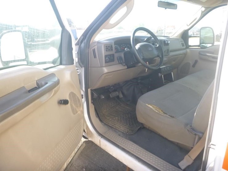 2003-ford-f450-image-16