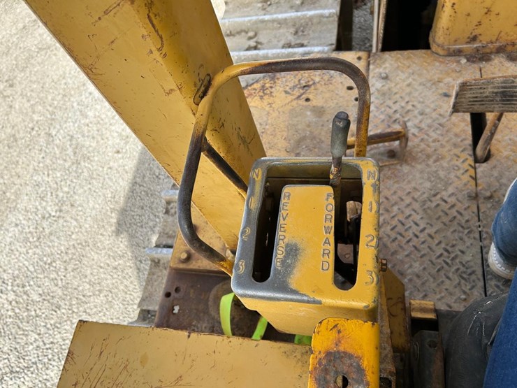 caterpillar-d7f-image-29