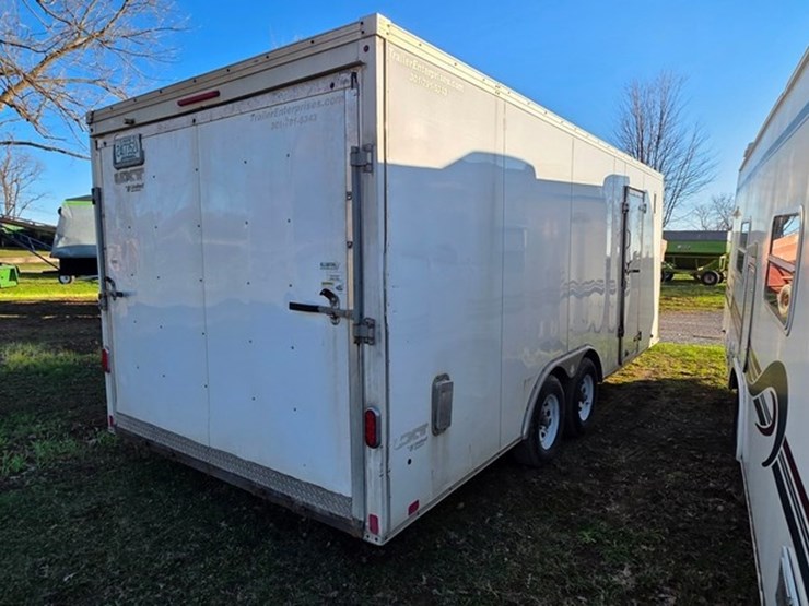 2013-united-trailer-2-axle-20'-box-trailer-(title)-image-4