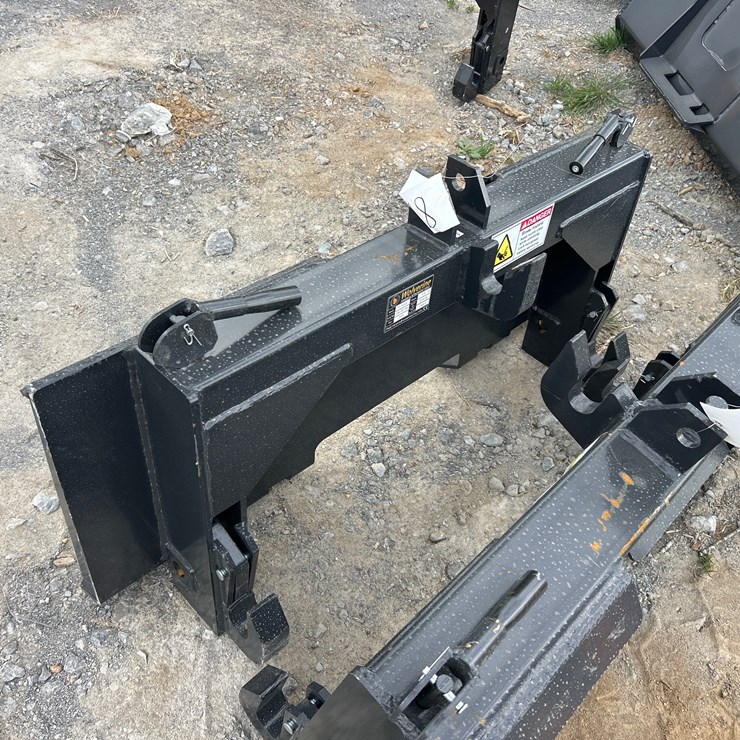 #81 • SKID STEER TO 3PT QUICK HITCH ADAPTER