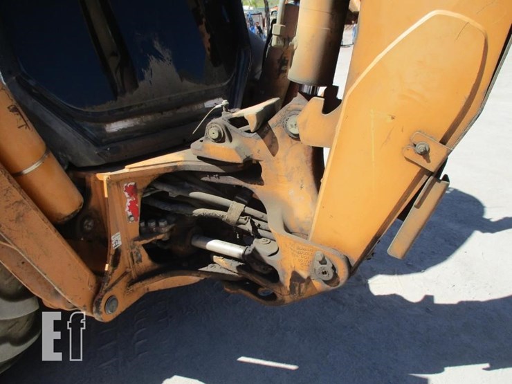 2015-case-580n-image-21