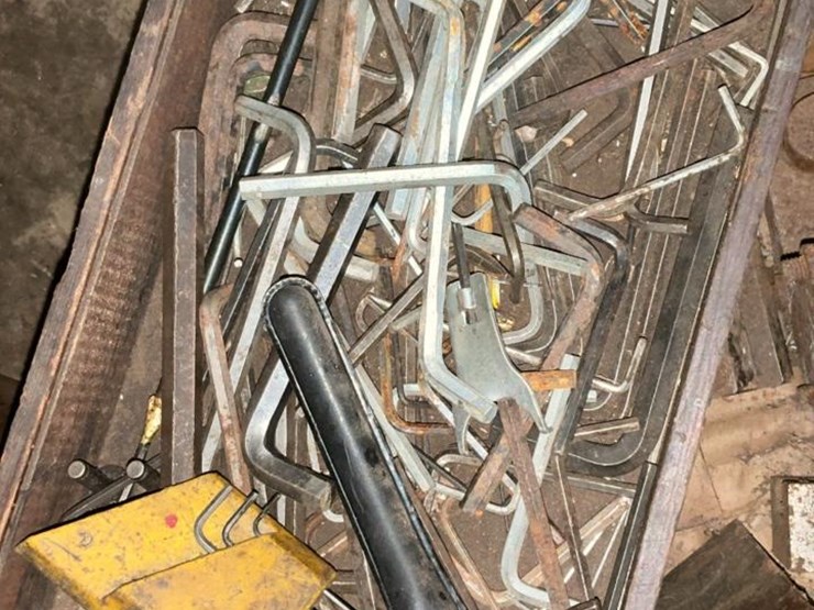 #229-•-tooling-parts-and-rotating-table-image-14