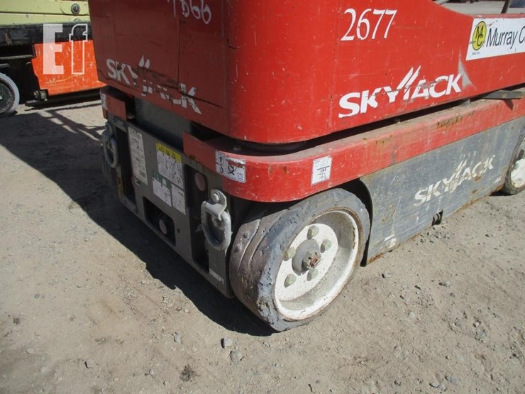 2017-skyjack-sj16-image-10