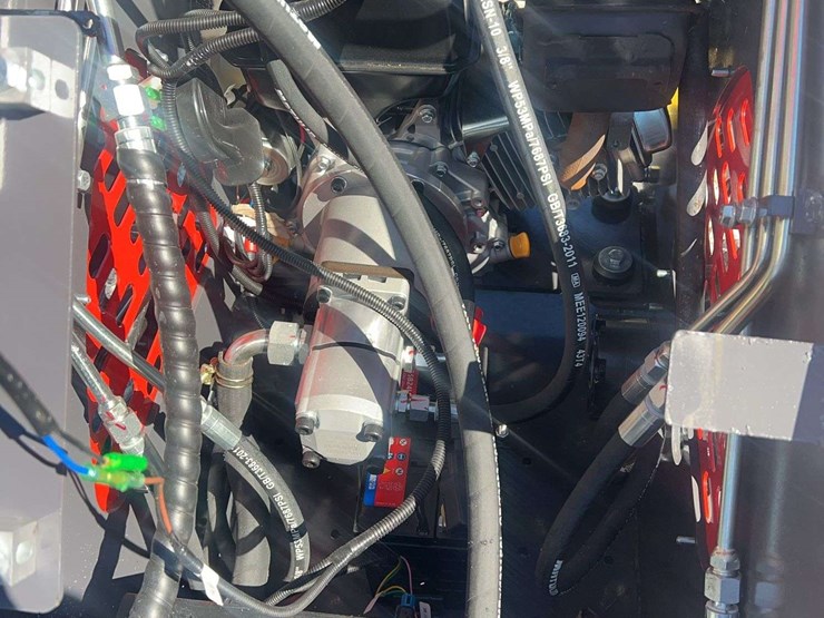 2026-agt-ysrt14-mini-skid-steer-image-15