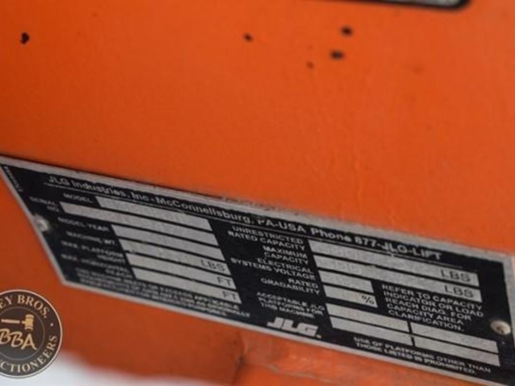 2013-jlg-e300ajp-image-36