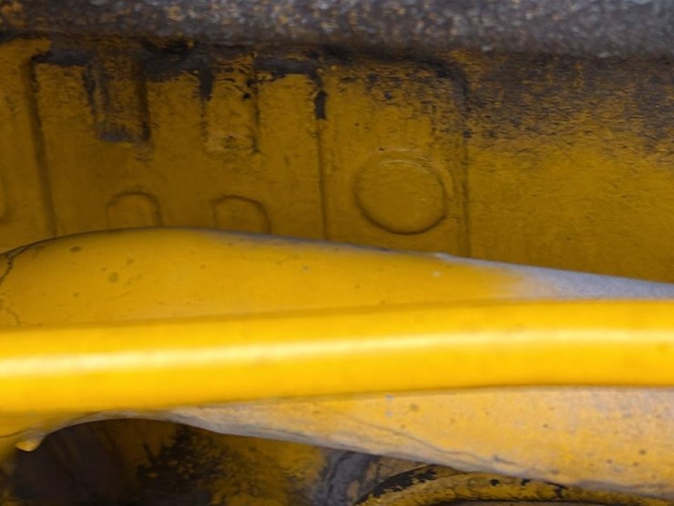 international-125c-image-27