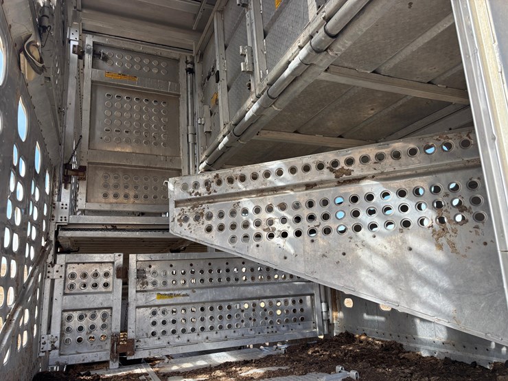 1989-wilson-livestock-trailer-image-9