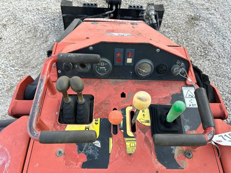 2017-ditch-witch-sk600-image-19