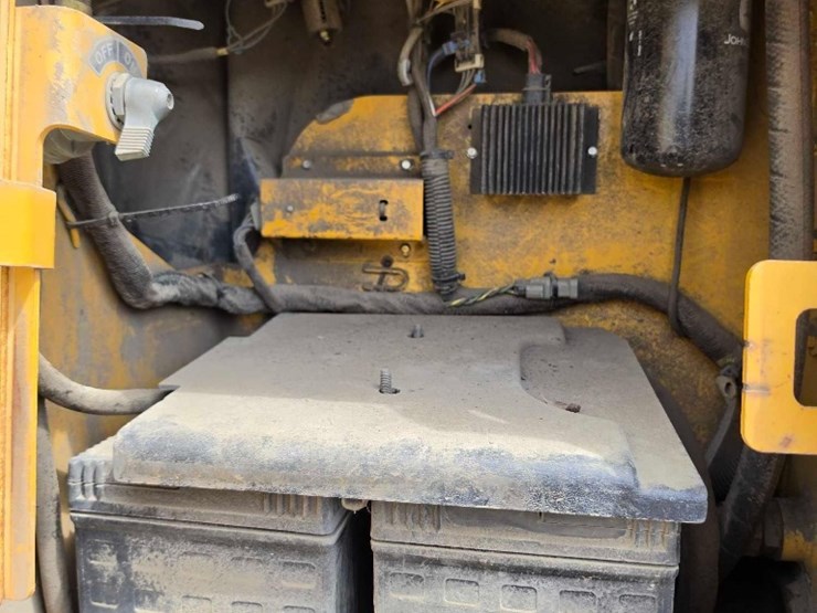 deere-700h-lgp-image-10