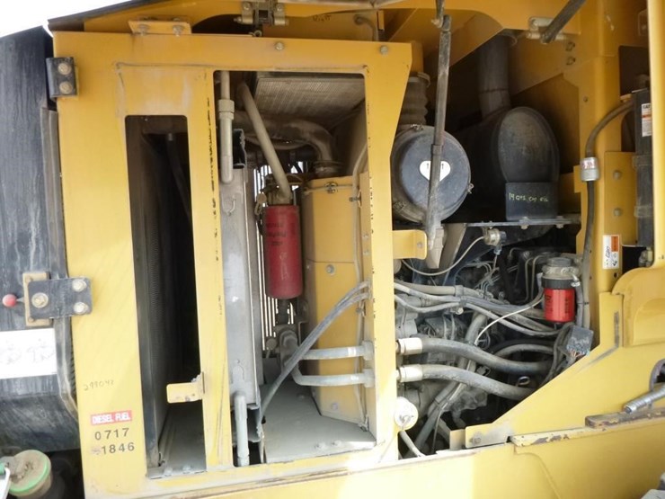 2004-caterpillar-924gz-image-33