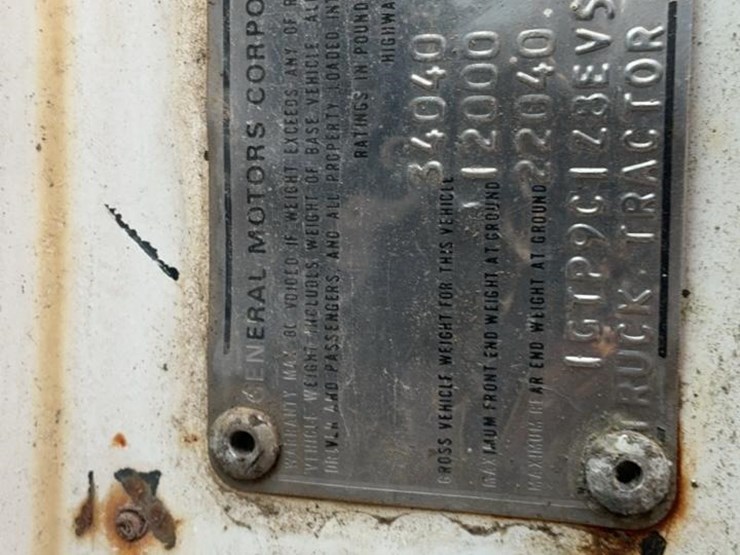 1984-gmc-9500-image-16