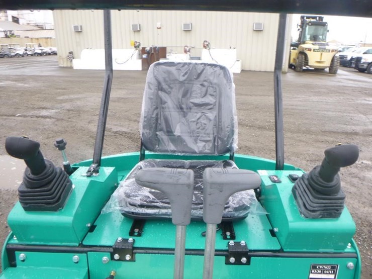 2026-agt-h15r-hydraulic-excavator-image-19