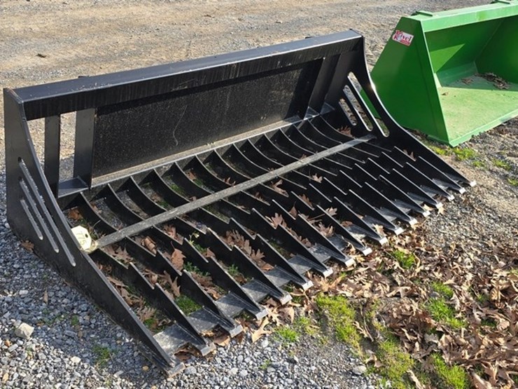 new-wildkat-68"-skidloader-rock-bucket-image-4