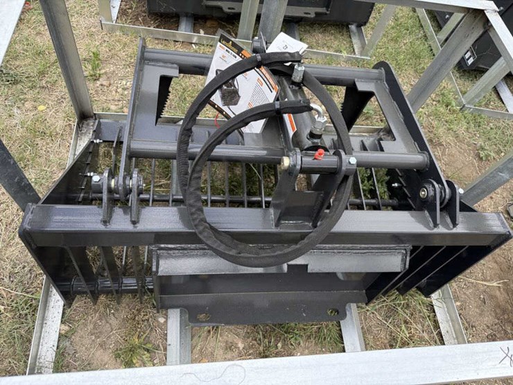 #42-•-mini-skid-steer-rock-grapple-image-3