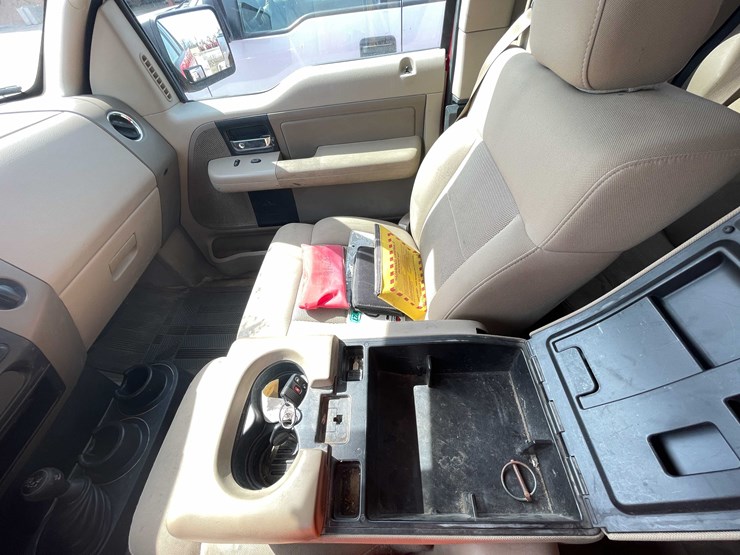 #5675-•-2006-f150-4x4-extended-cab-long-box-(has-wi-title)-image-121