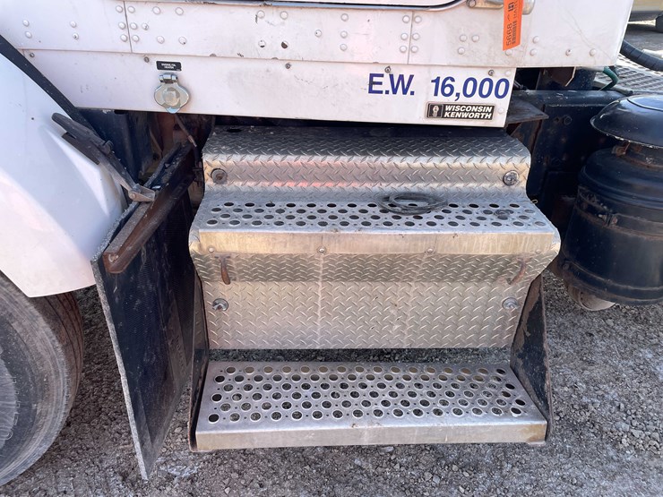 2004-kenworth-t800-image-36