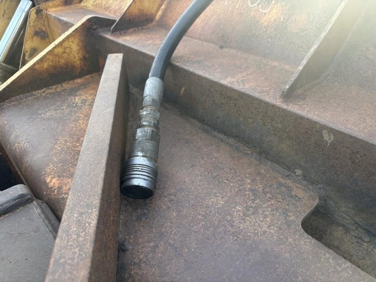 2005-deere-624j-image-15