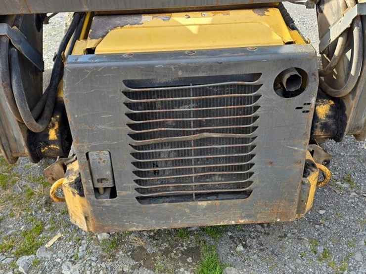 new-holland-ls180-image-16