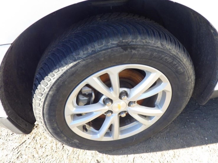 2017-chevrolet-equinox-image-13