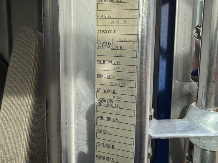 2008-kenworth-t800-image-14