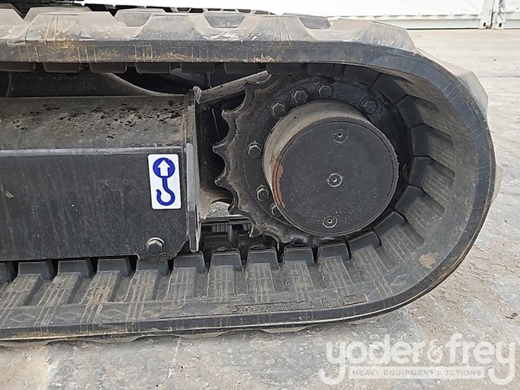 2011-hitachi-zx50u-3f-image-26