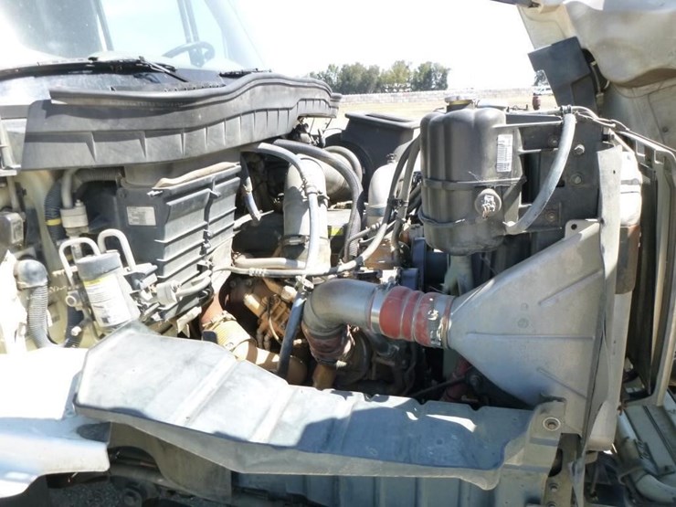 2009-international-7600-image-38