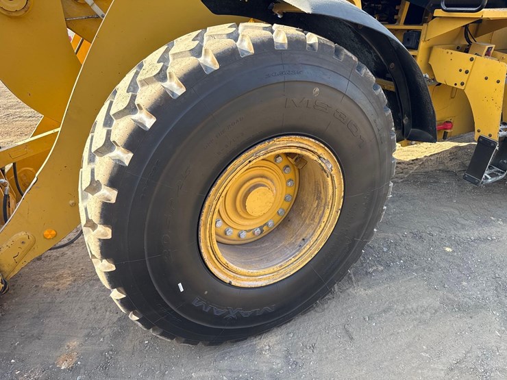 2020-caterpillar-938m-image-17