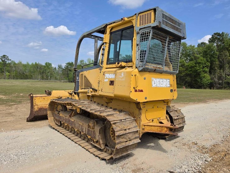 deere-700h-lgp-image-1