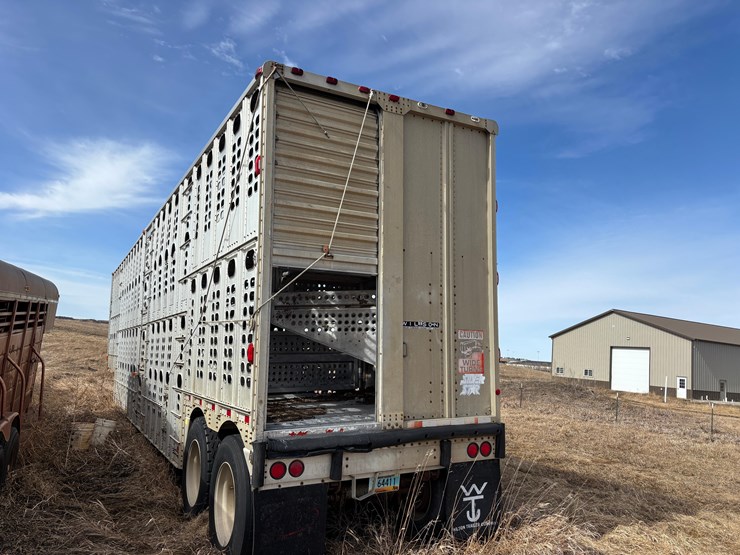 1989-wilson-livestock-trailer-image-8