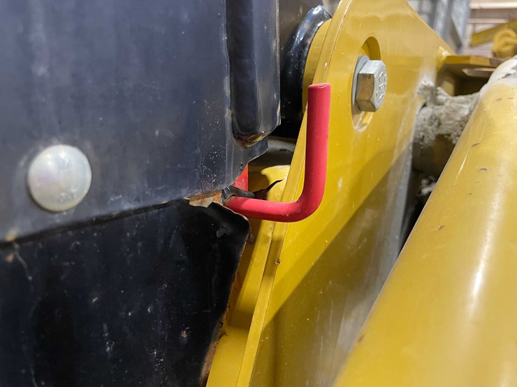 2012-caterpillar-226b3-image-44