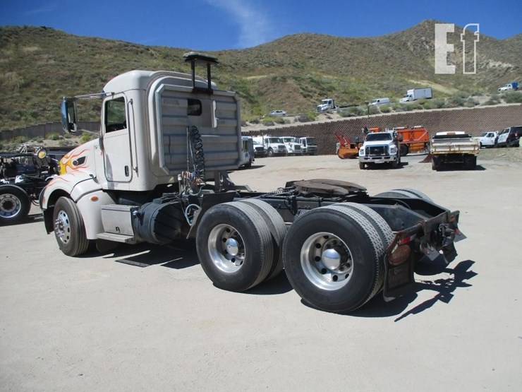2012-peterbilt-386-image-4