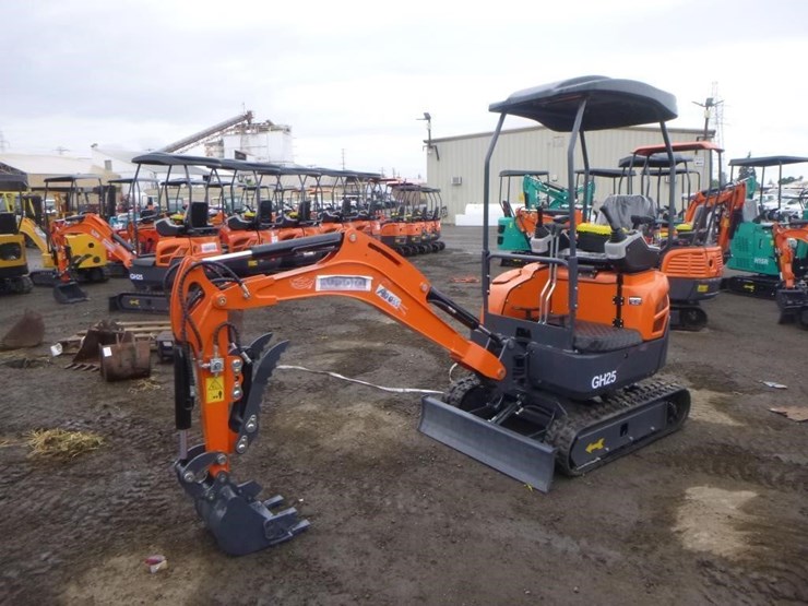 aboss-gh25-hydraulic-excavator-image-1