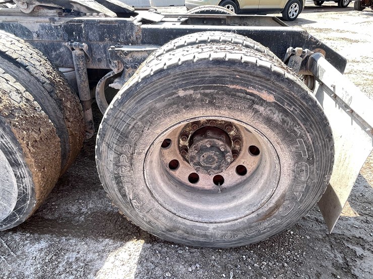 2004-kenworth-t800-image-9