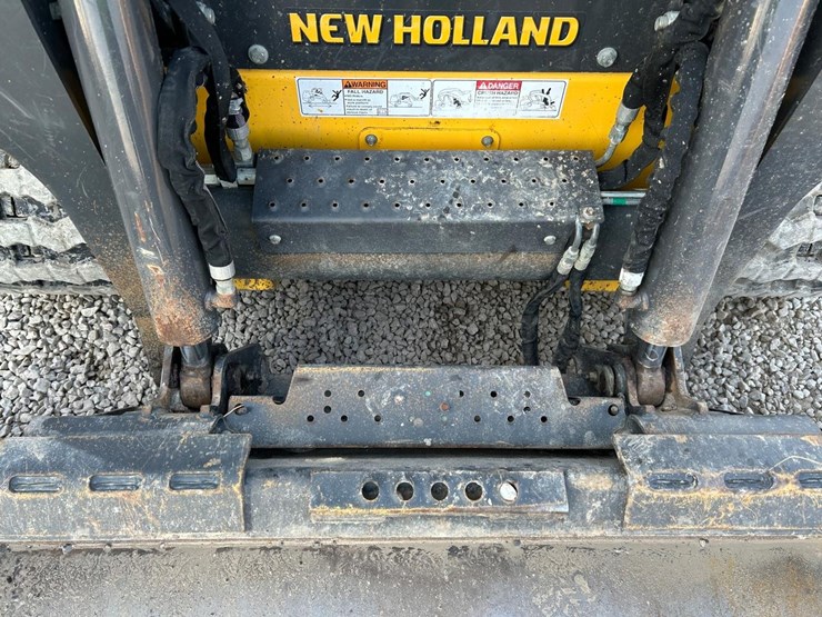 2023-new-holland-c337-image-10