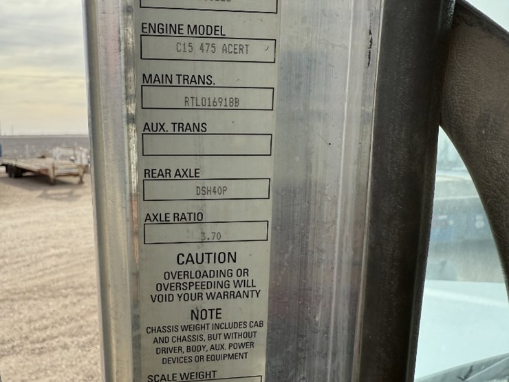 2008-kenworth-t800-image-15