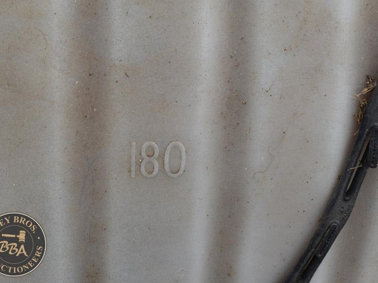 john-deere-180-image-9