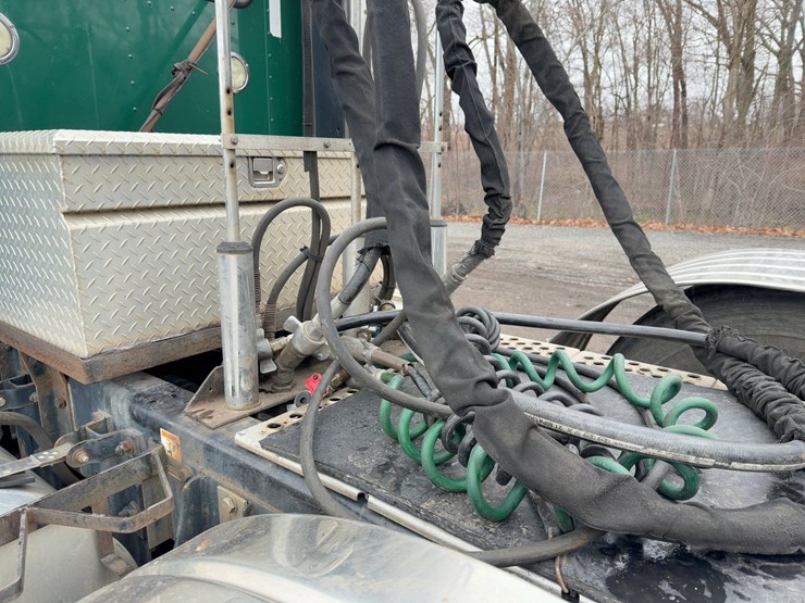 2003-kenworth-t800-image-26