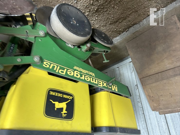 1998-john-deere-1750-image-29