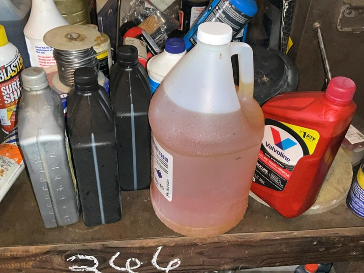 #266-•-tool-chest,-oils,-torches-and-parts-image-10