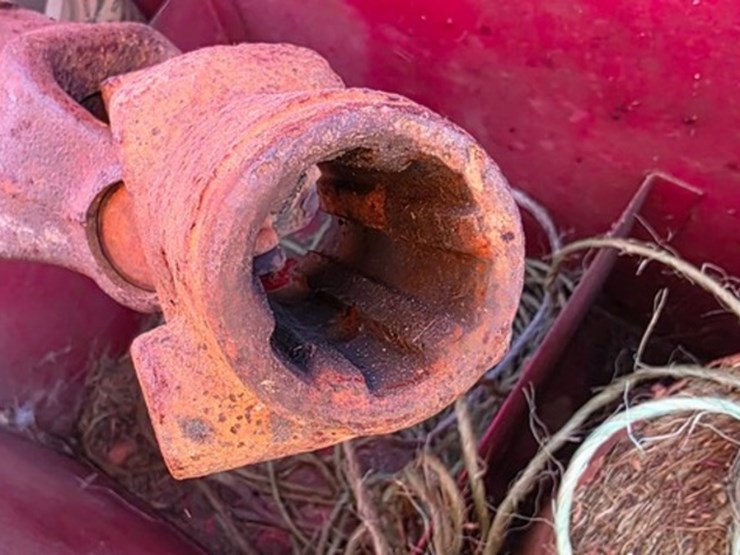 new-holland-310-image-14