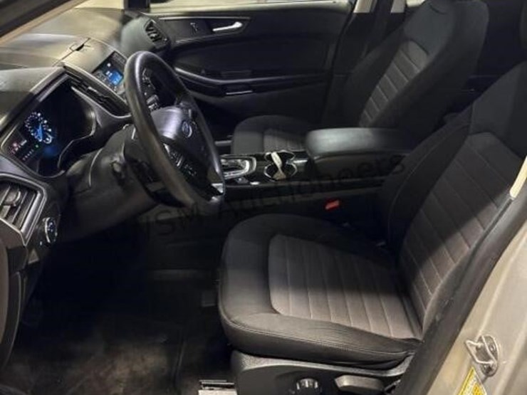 2018-ford-edge-se-image-22