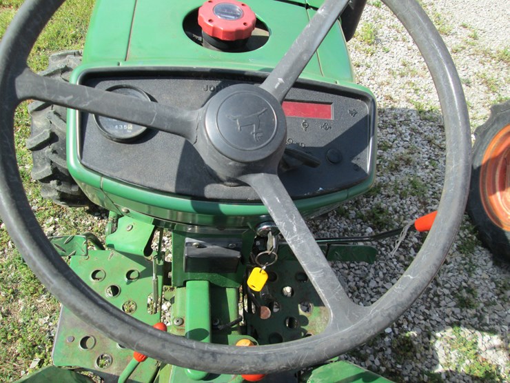 1984-john-deere-650-image-25