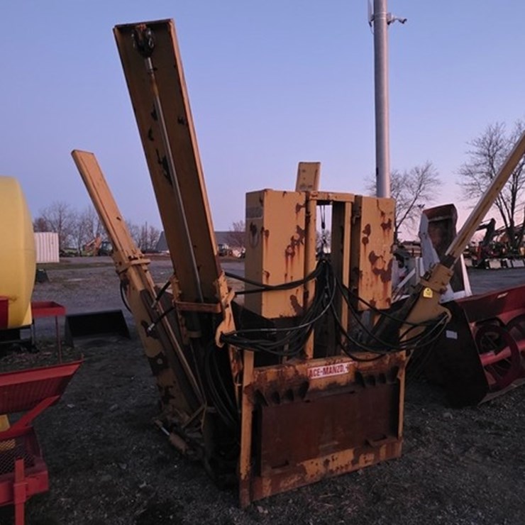 TS-44T Skidloader Tree Spade